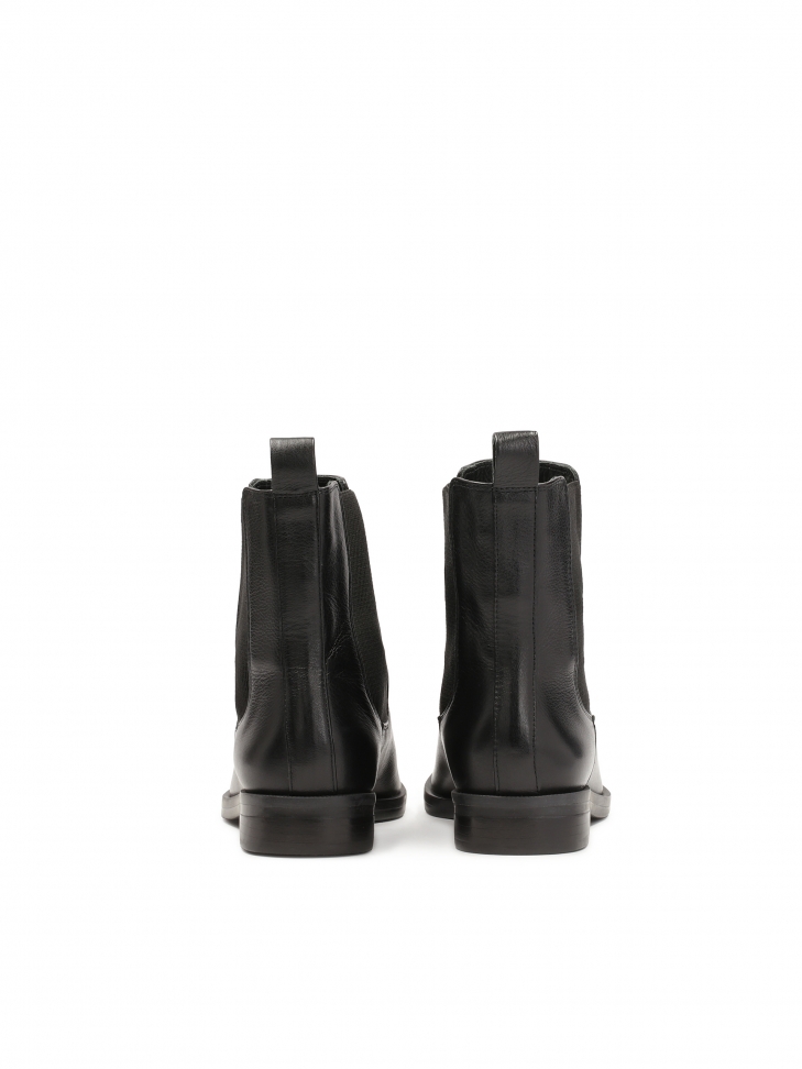 Czarne skórzane sztyblety