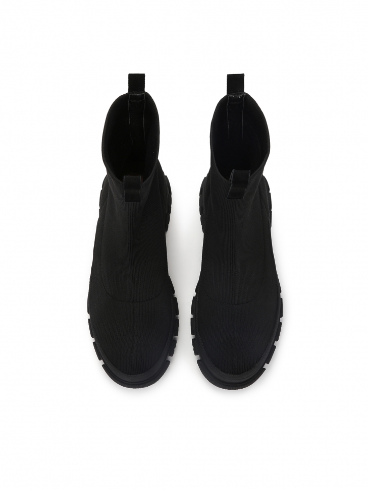 Czarne botki ze skarpetkową cholewką