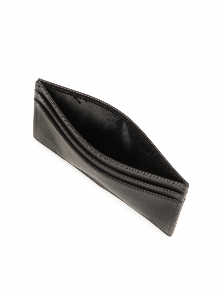 Skórzane czarne etui na karty z czerwonym akcentem