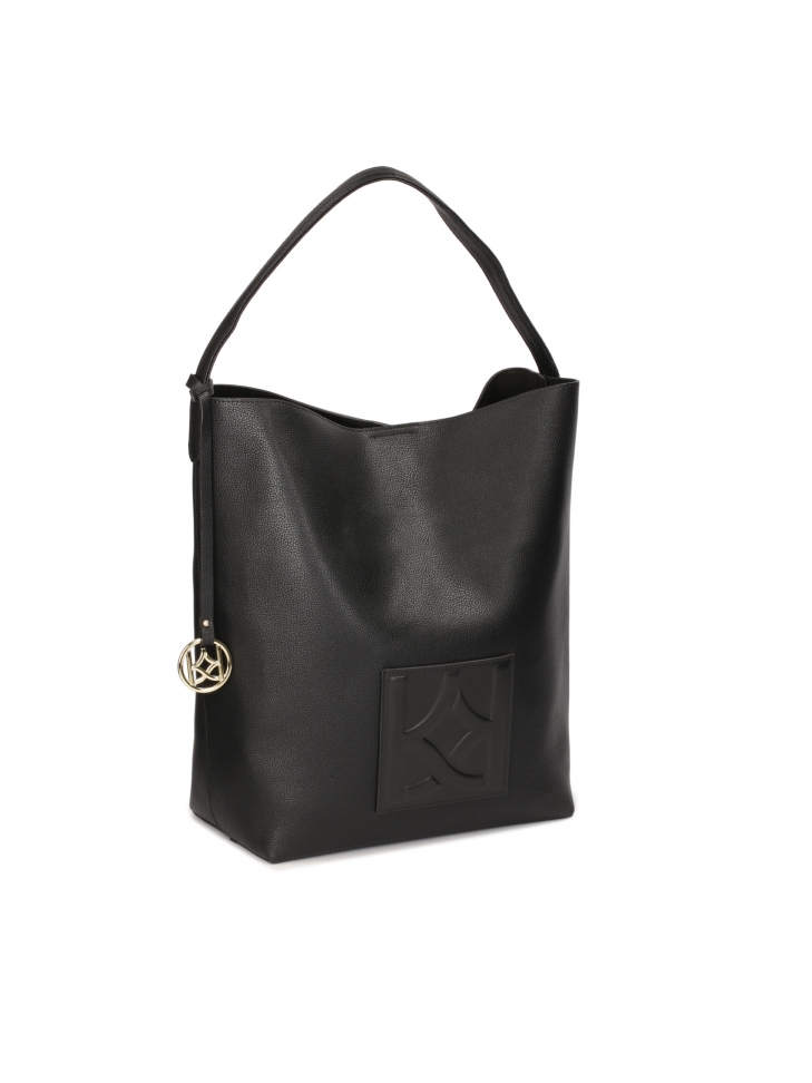 Skórzana torebka na ramię o pojemnym wnętrzu