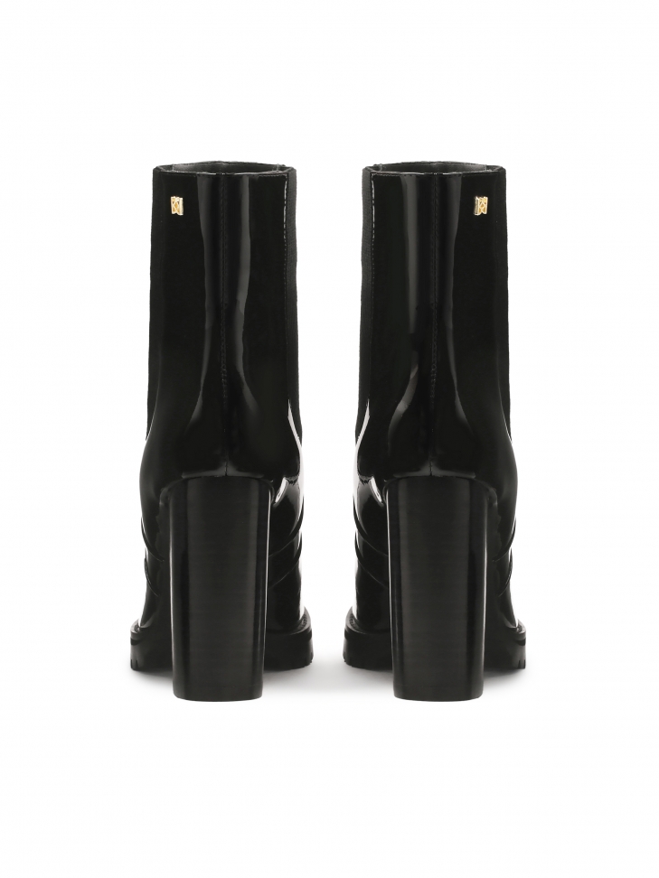 Lakierowane wysokie botki z suwakiem