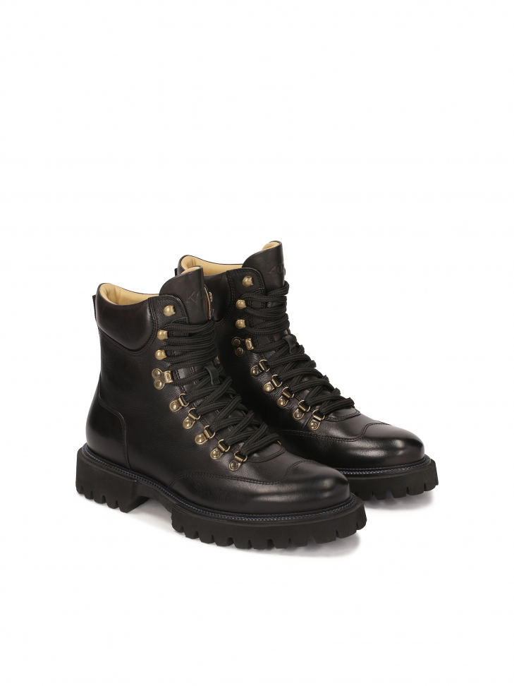 Uniwersalne czarne trzewiki męskie na trepowej podeszwie