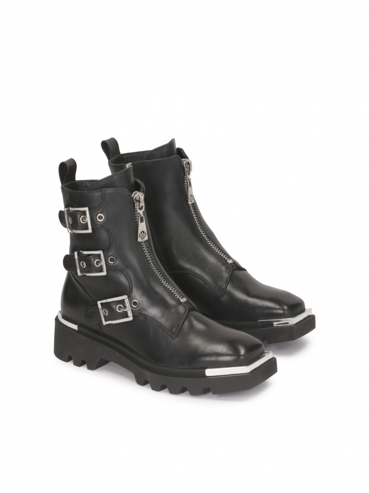 Skórzane botki z kwadratowymi noskami