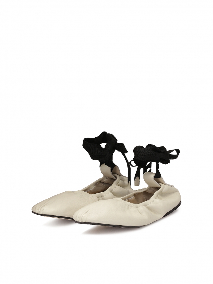 Elastyczne skórzane baleriny z marszczeniem