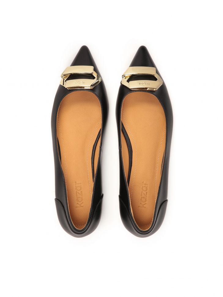 Czarne skórzane czółenka na płaskim obcasie