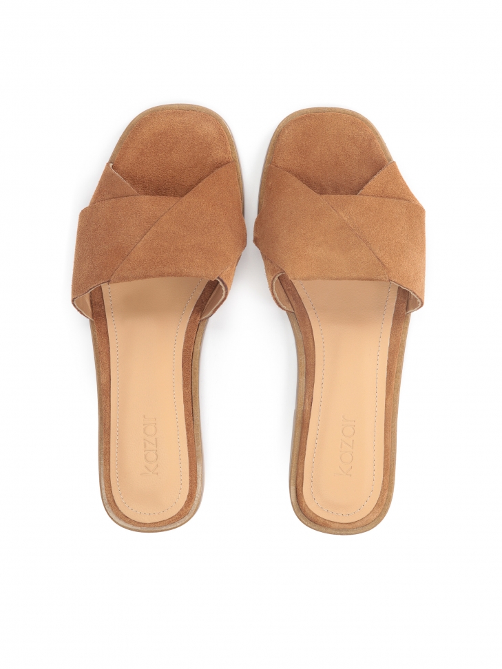 Jasnobrązowe lekkie i komfortowe klapki damskie z zamszu