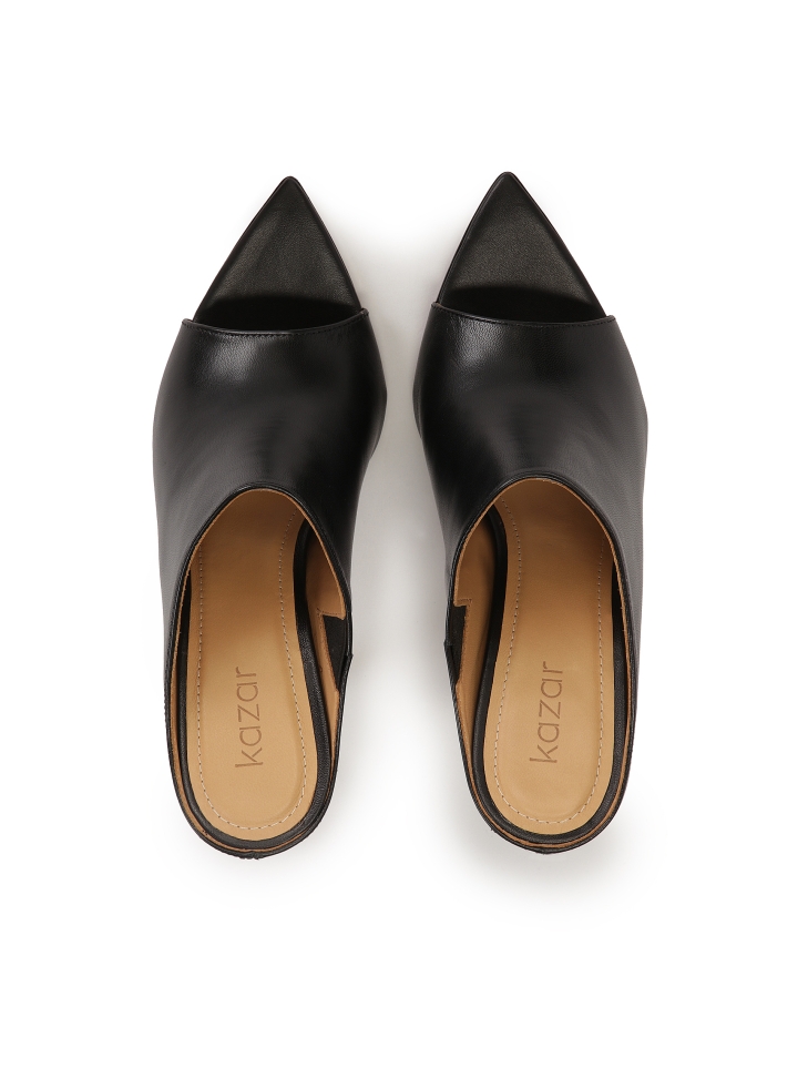 Czarne klapki na szpilce z noskiem w szpic