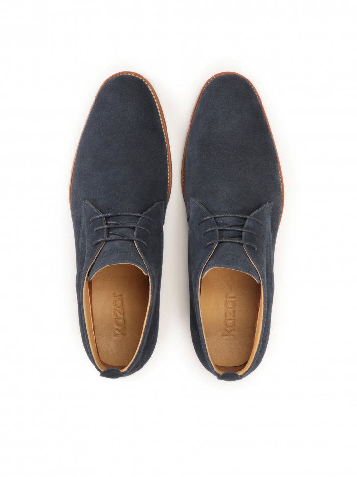 Sznurowane trzewiki na kontrastującej podeszwie