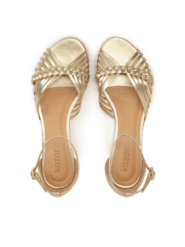 Złote płaskie sandały z zabudowaną piętą