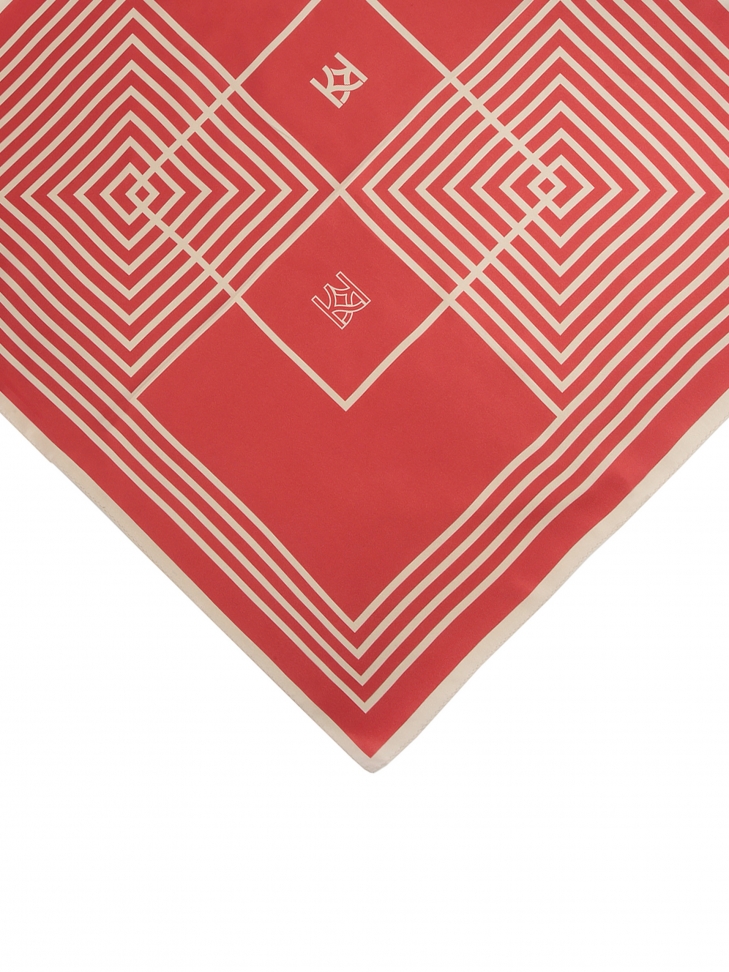 Czerwona apaszka z jedwabiu