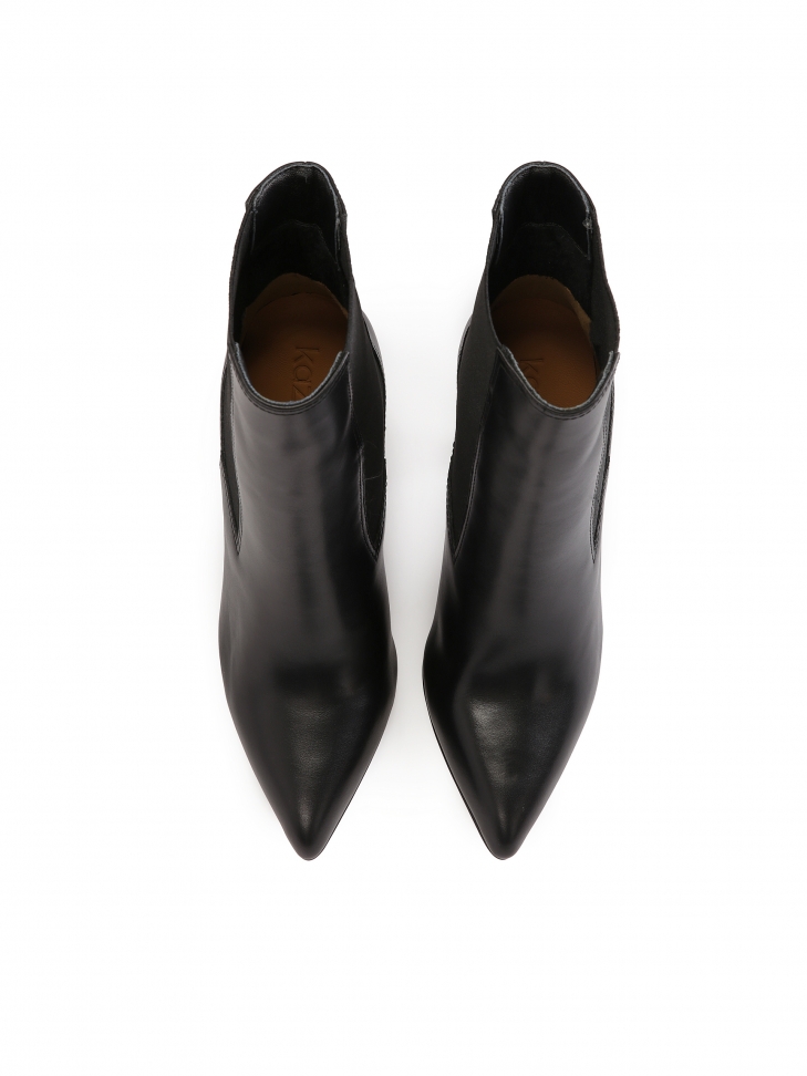 Czarne wsuwane botki na smukłym obcasie