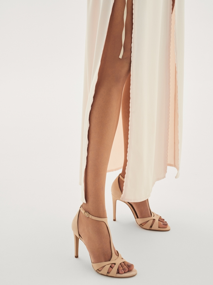 Beżowe sandały damskie