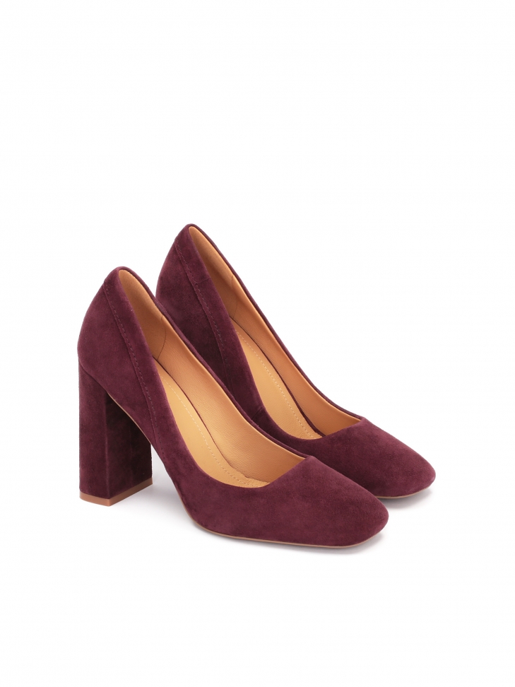 Bordowe zamszowe czółenka na szerokim obcasie