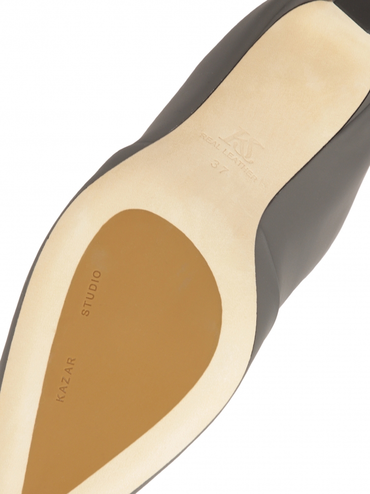 Szare botki na obcasie typu kitten heels