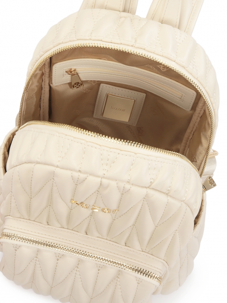 Pikowany plecak z jasnej skóry