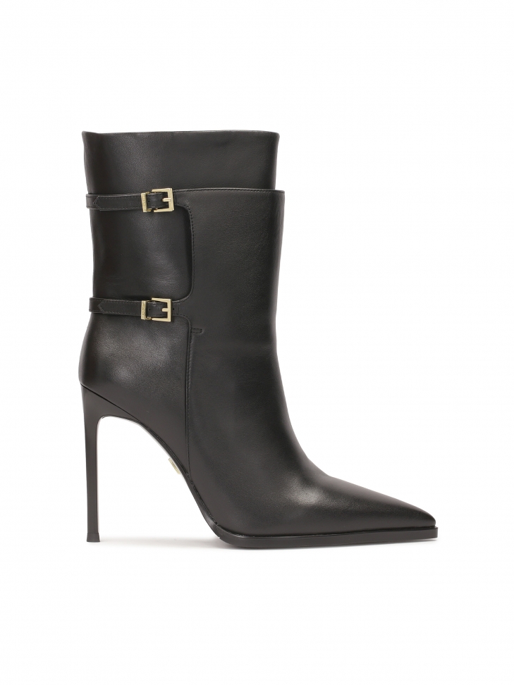 Czarne botki z oryginalną cholewką ze sprzączkami