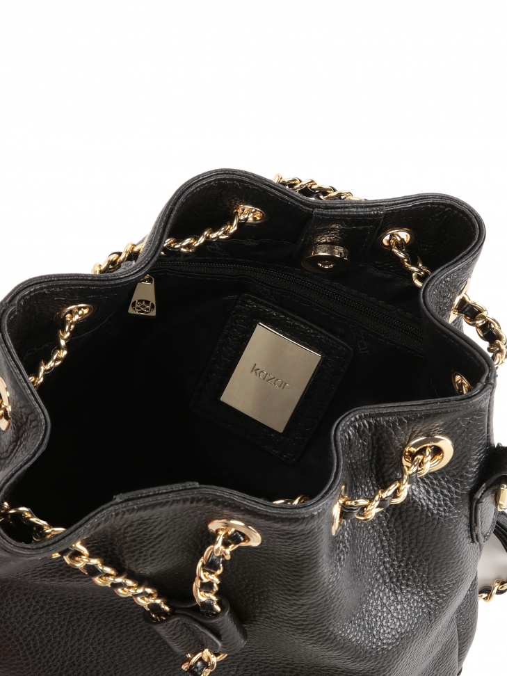 Skórzana torebka worek ze otym łańcuszkiem