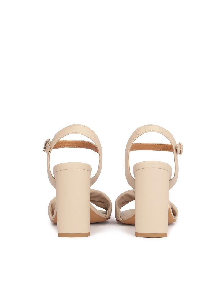 Skórzane sandały na szerokim obcasie