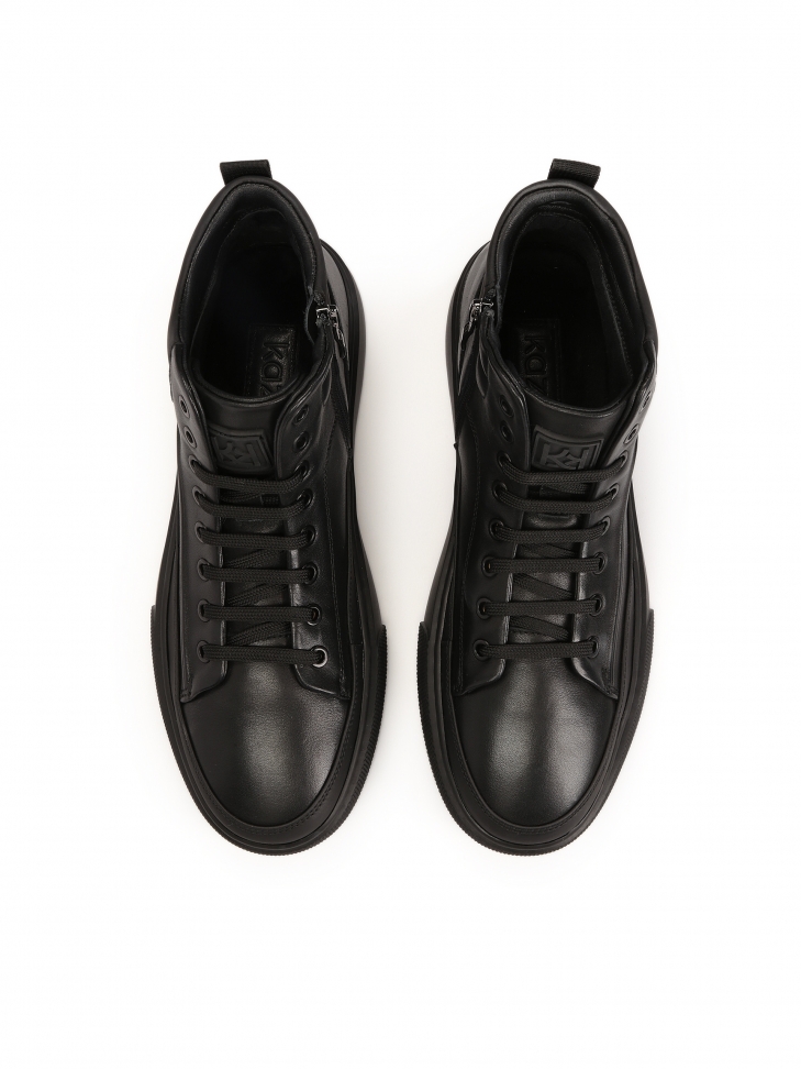 Modne sneakersy z wysoką cholewką