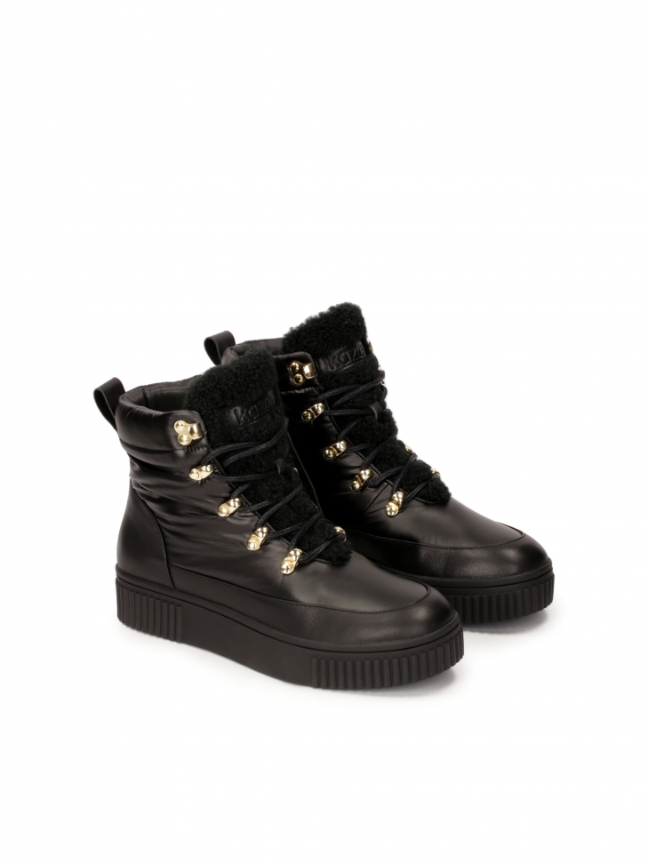 Czarne trzewiki z wysoką cholewką ze skóry