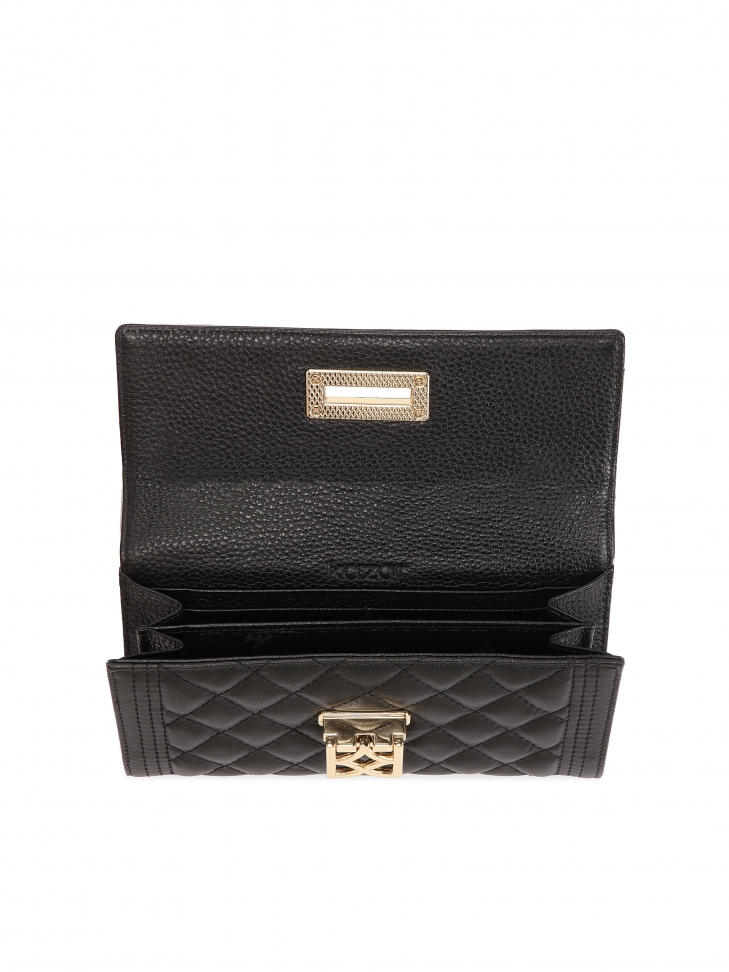 Pikowany portfel z dużym zapięciem