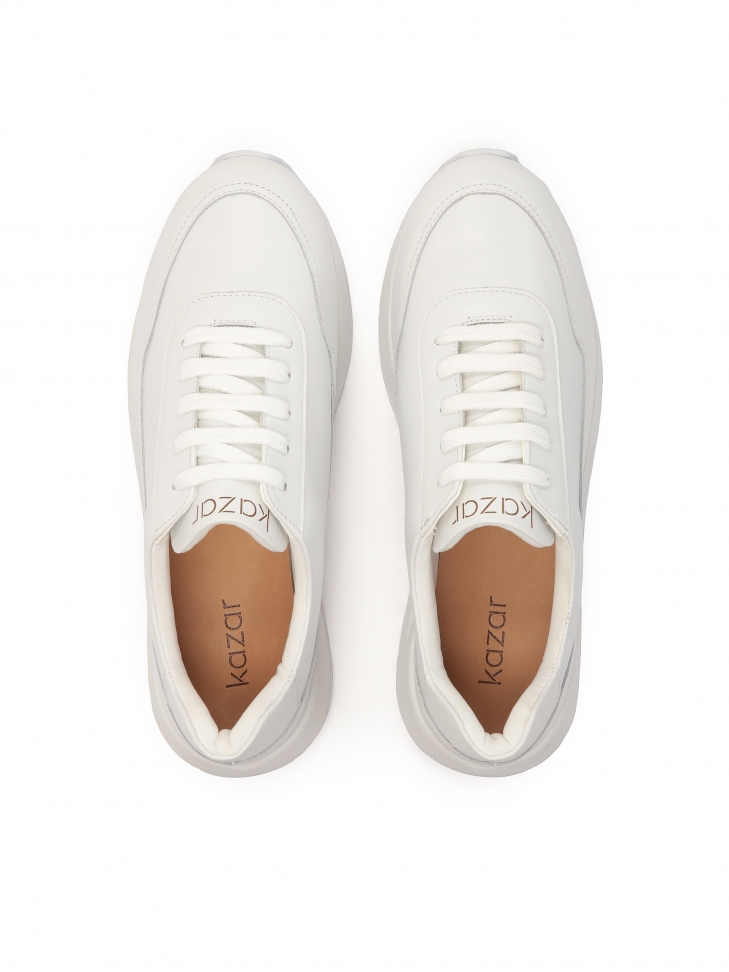Skórzane białe sneakersy na komfortowej podeszwie