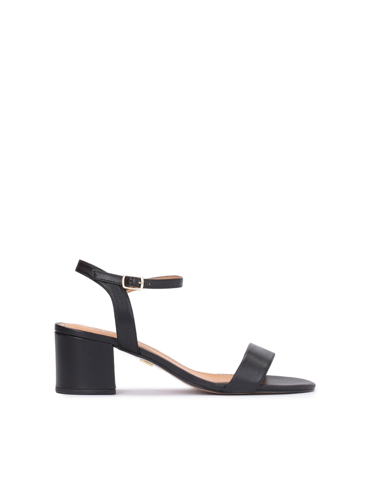 Klasyczne czarne sandały damskie
