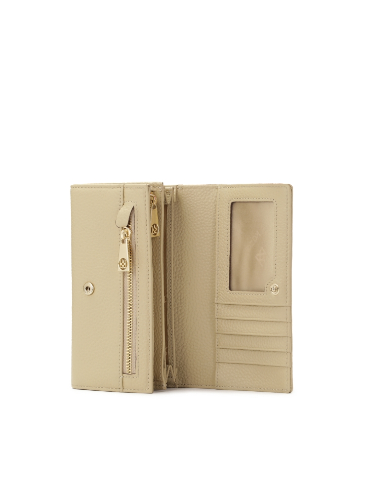 Beżowy portfel zdobiony egzotycznym tłoczeniem