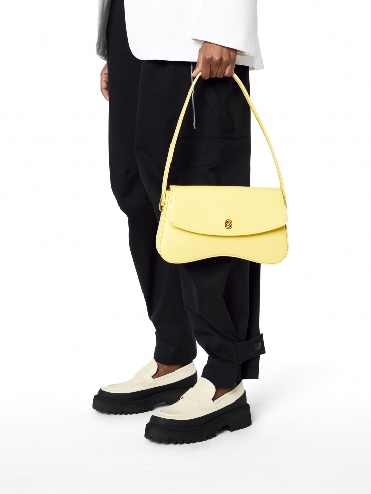 Kremowo-czarne półbuty ze skóry