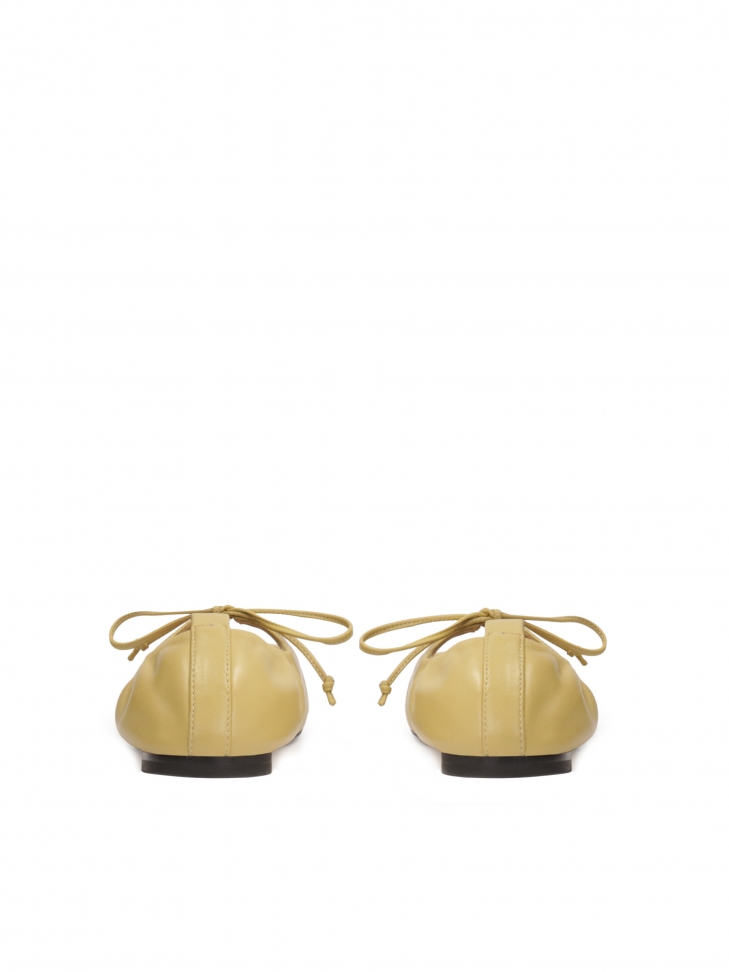 Wiązane baleriny z naturalnej skóry