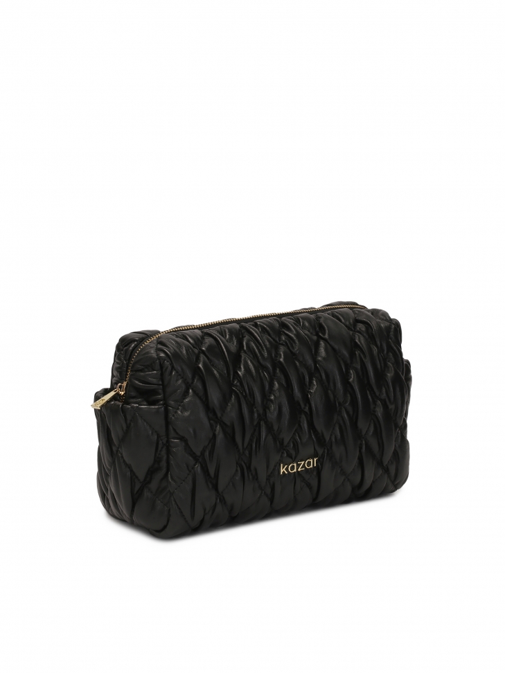 Czarna skórzana kosmetyczka z pikowaniem