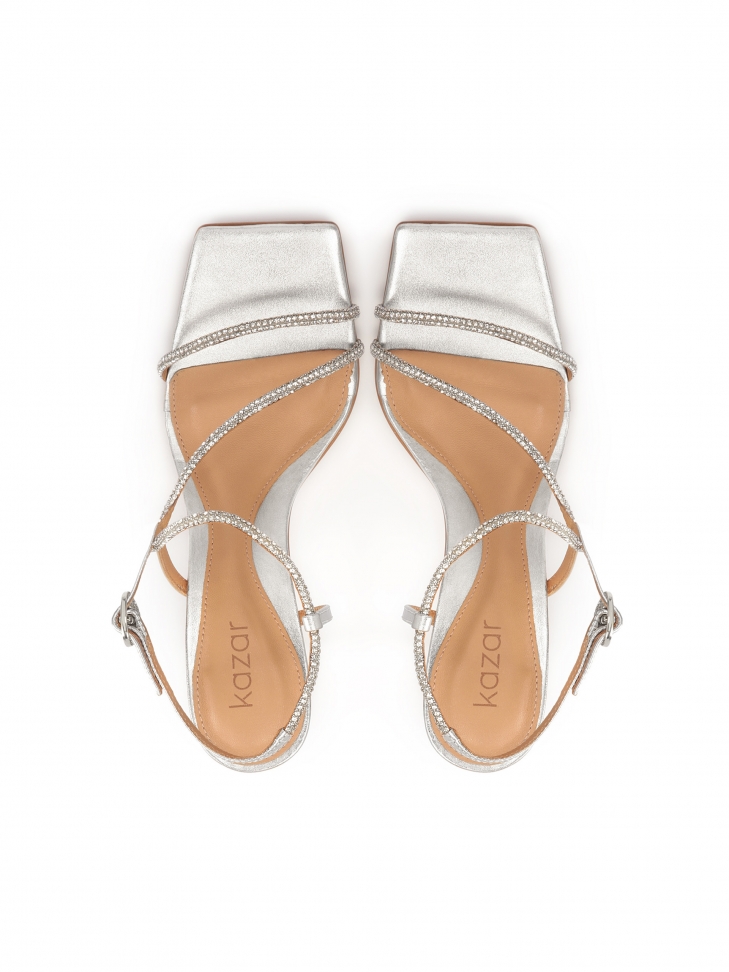 Srebrne wieczorowe sandały z yształkami