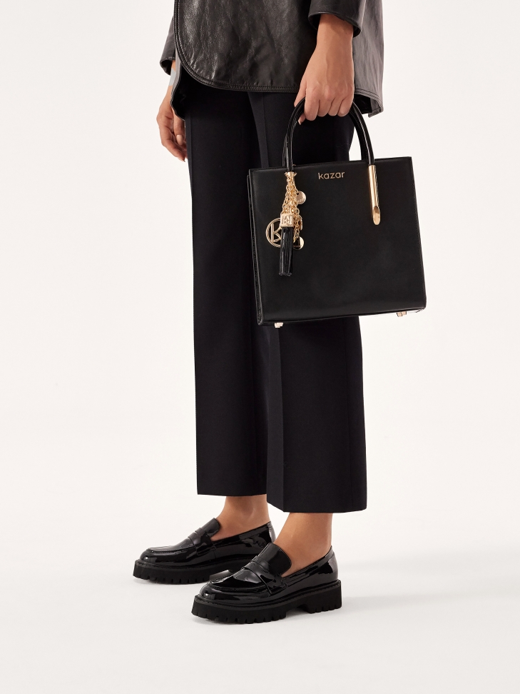 Lakierowane półbuty z podeszwą typu track