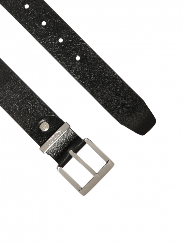 Czarny pasek z kwadratową klamrą w stylu minimal