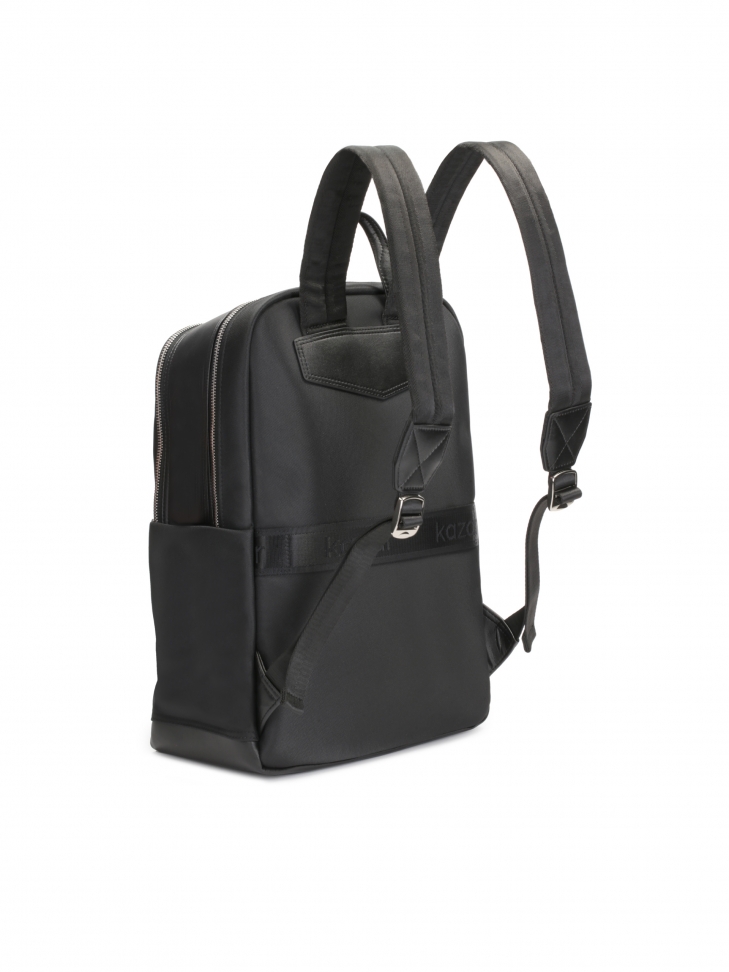 Pojemny plecak męski z wytrzymałego materiału