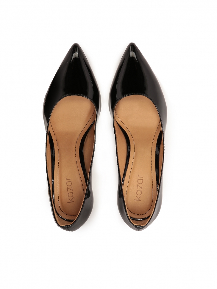 Lakierowane czółenka na smukłym obcasie