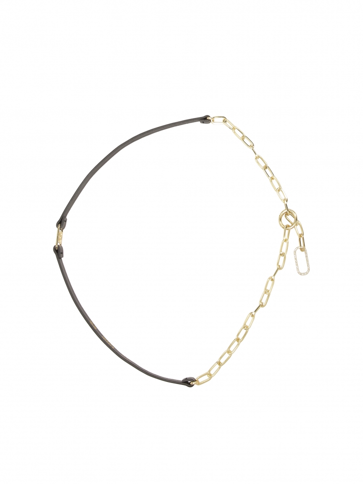 Biżuteryjny pasek do sukienki z klamrą w kształcie monogramu KAZAR