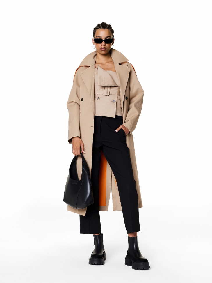 Czarne botki chelsea na podwyższonej podeszwie z tłoczeniem