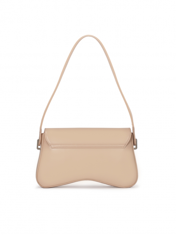 Beżowa torebka o nieregularnym kształcie
