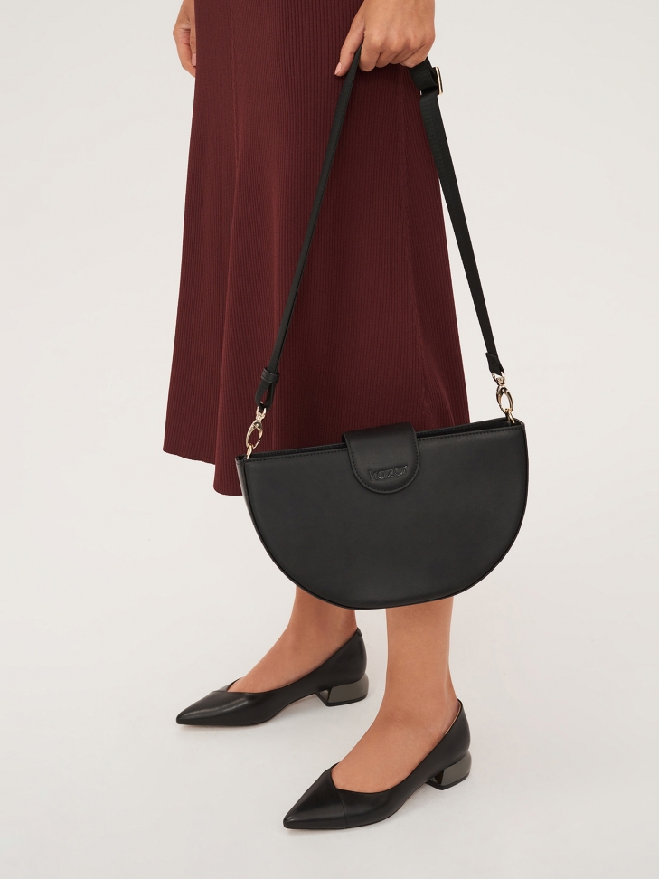 Niskie skórzane czółenka ze spiczastym noskiem