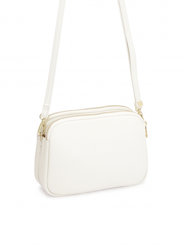 Skórzana mała torebka z pojemnym wnętrzem