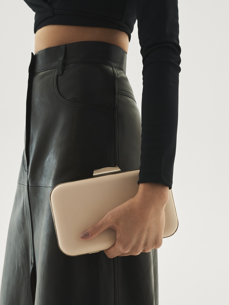 Kremowa kopertówka damska