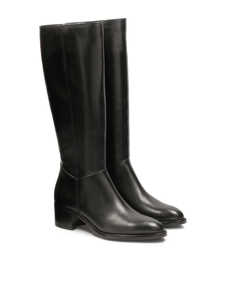 Czarne kozaki ze skóry z prostą cholewką