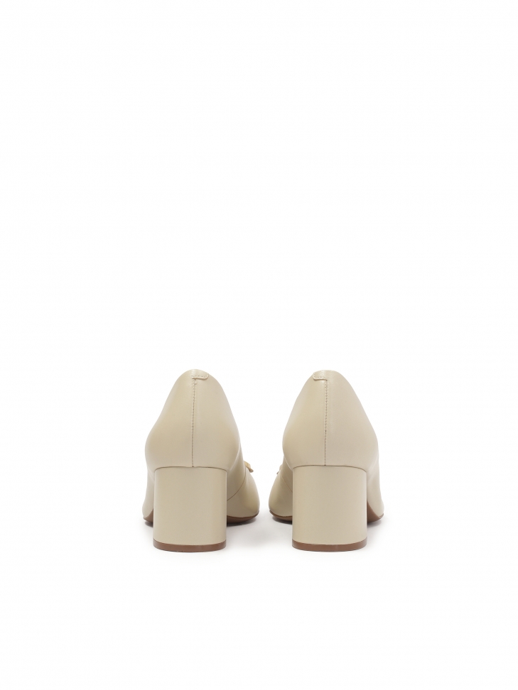 Kremowe czółenka z komfortową wkładką