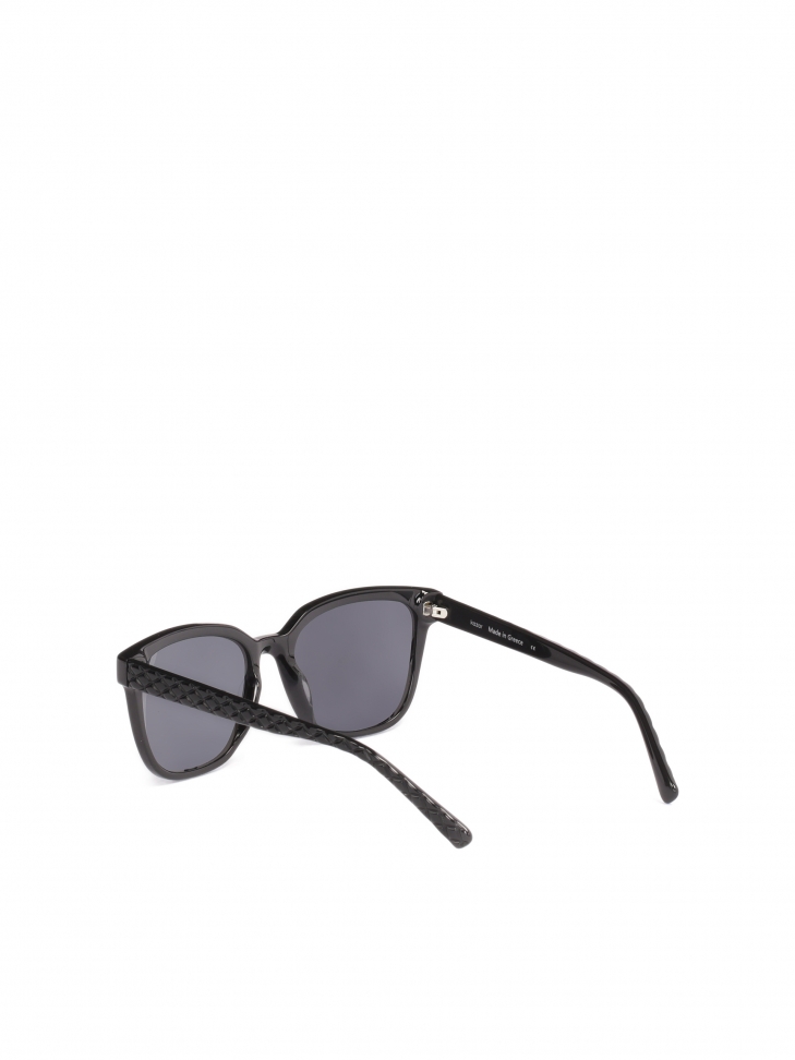 Ponadczasowe czarne okulary damskie