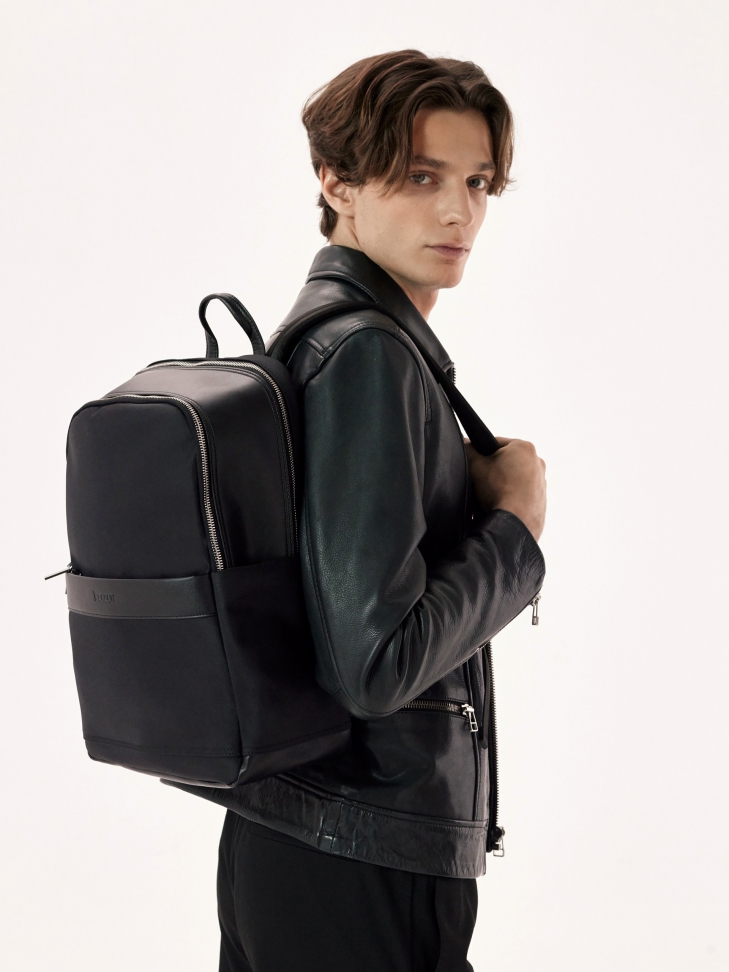 Pojemny plecak męski z wytrzymałego materiału