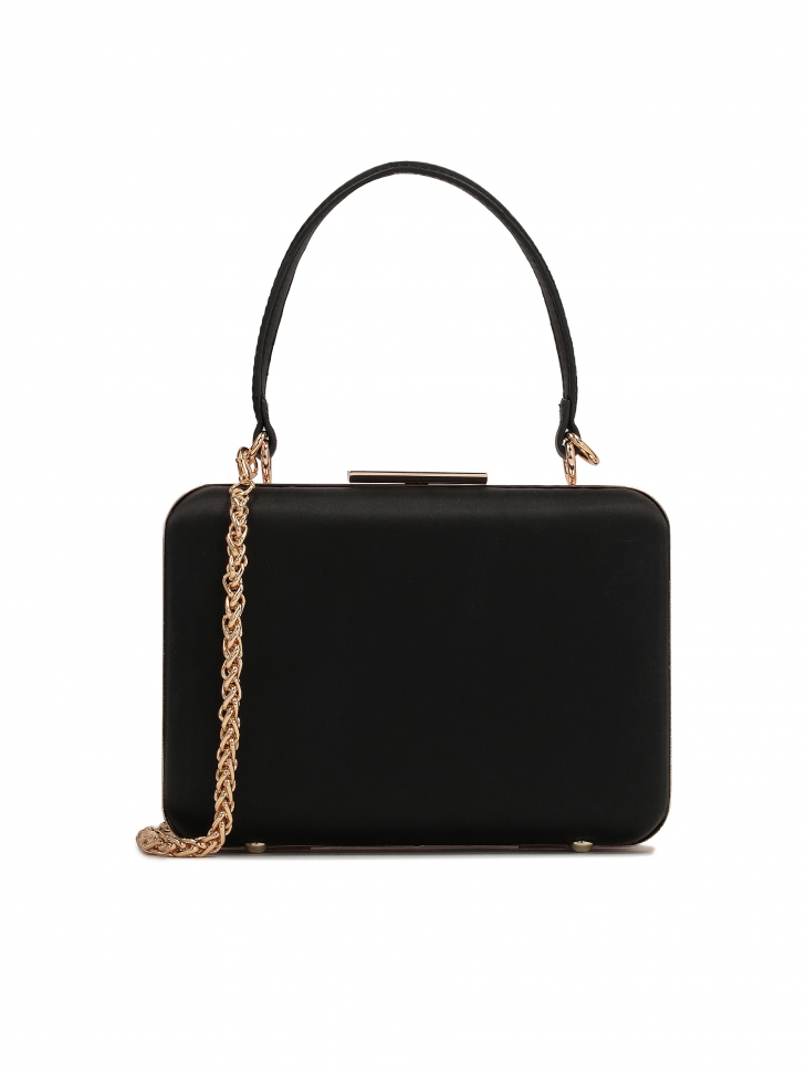 Czarna sztywna kopertówka poyta tkaniną wyposażona w rączkę