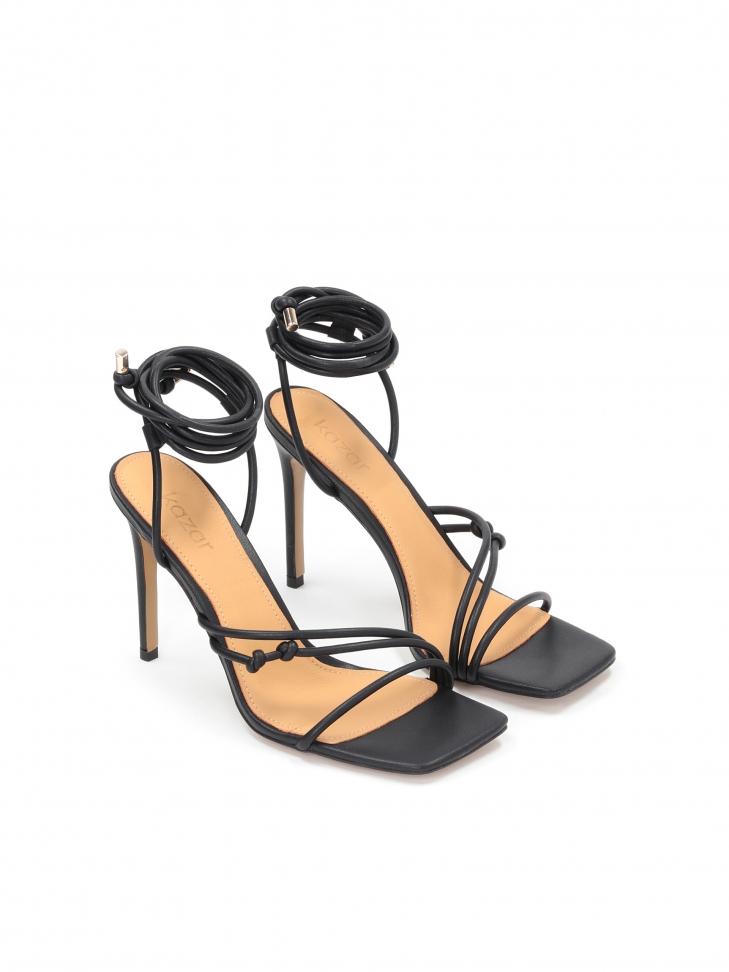 Wiązane skórzane sandały z ozdobnymi supełkami