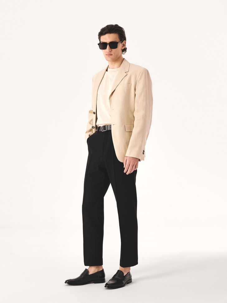 Klasyczne czarne okulary przeciwsłoneczne