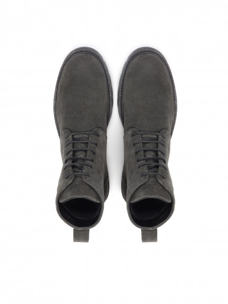Szare zamszowe trzewiki męskie w minimalistycznym stylu